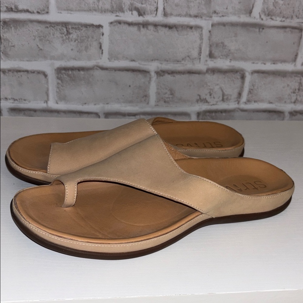 NWOB Strive Strive Capri Sandal in Nude 42